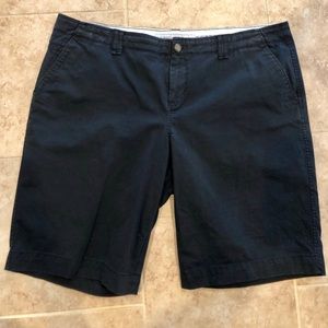 Old Navy bermuda shorts in black, sz 16
